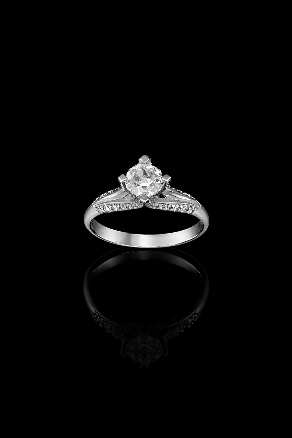 72746F4E-46D2-4150-B0AB-B3C6CAF34F7D Anello solitario in oro bianco 18kt. con diamanti a pavè tot. kt.1.13 - immagine 1