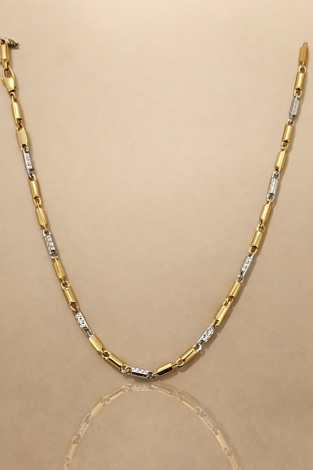 8A4860DB-7F31-4842-95E3-2A2F51B0E97D Collana uomo in oro 18kt bicolore – Eleganza Moderna - immagine 1